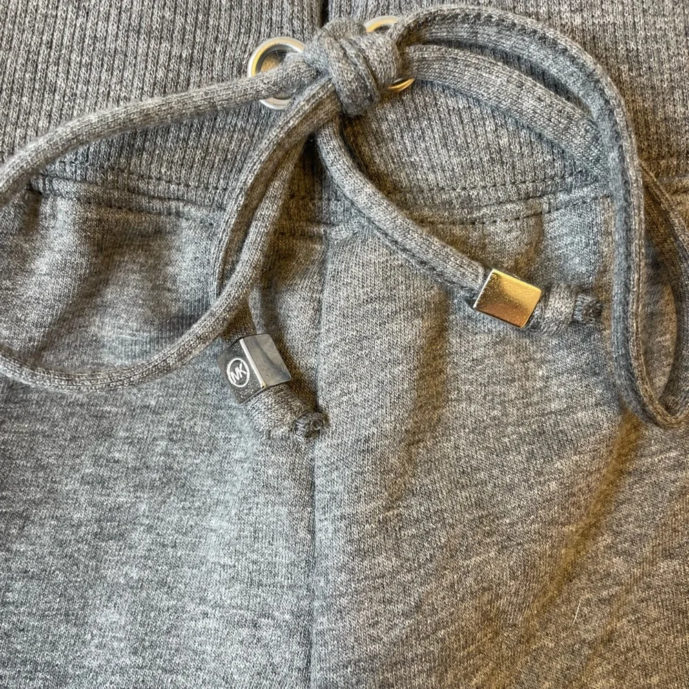 Michael Kors Gray Joggers Logo Tape Drawstring Pants Pockets NEW - Picture 5 of 6